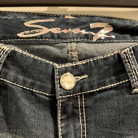 Seven7 Luxe Women’s Jeans size 18. Tulip shape leg NWT - Picture 2 of 8